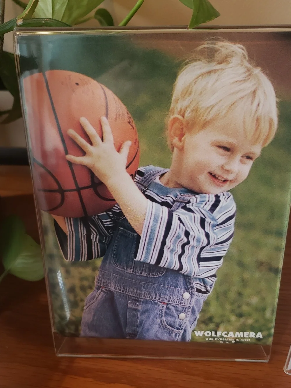 Set Of 5: Clear Acrylic Photo Frames (Displaying 7 Photos)